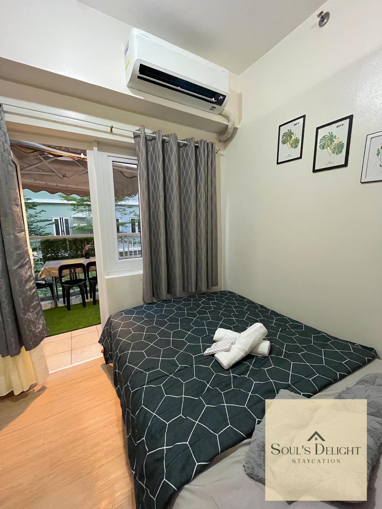 A Peaceful Condotel With Balcony At Qc Apartment Manila